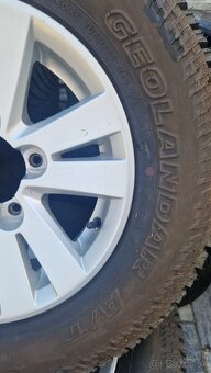 suzuki jimny 205/70R15 - 2
