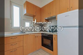 NIN - jednoizbový apartmán na 1. poschodí - 250 m od mora a - 2