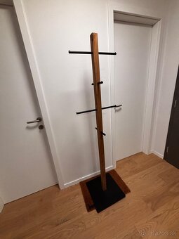 Predam stylove zrkadlo, plus vesiak na oblecenie - 2