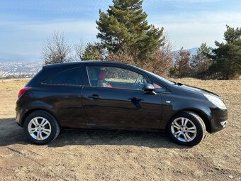 Opel Corsa D 1.4 benzín - 2