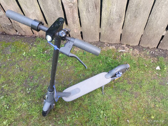 RezervovaneXiaomi Mi Electric Scooter 3 elektrická kolobežka - 2
