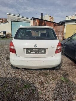 Rozpredam Skoda Fabia 2 Facelift 1,2htp 44kw farba biela. - 2