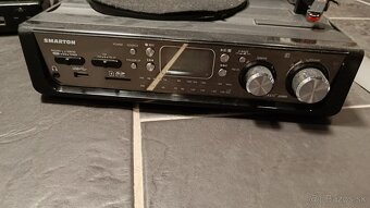 Predam gramafon vid foto.. - 2