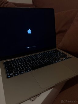 MacBook Air 13,6-palcový M2 8GB jed. pamäť 256 GN SSD disk - 2