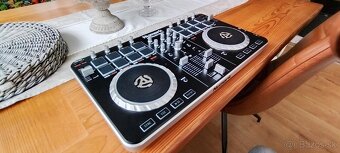 Numark DJ - 2