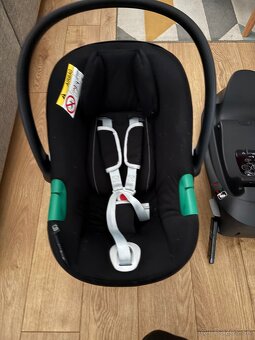 Cybex vajíčko a základňa - 2
