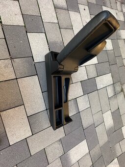 Lakťová opierka e36 - 2