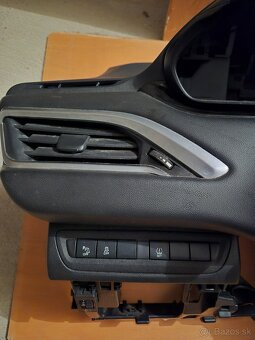 Predám palubovku Peugeot 208 - 2