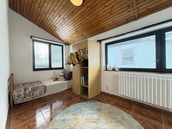 Na predaj RODINNÝ DOM v centre obce Konská - 2