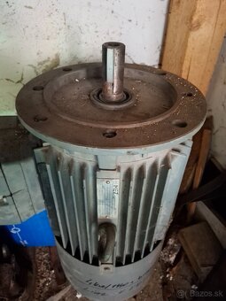 Elektro motor s brzdou  MEZ Mohelnice - 2