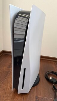 Playstation 5 s mechanikou - 2