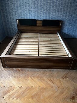 Manželská posteľ s roštom - 2