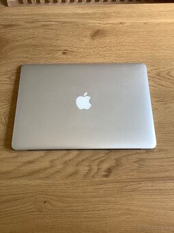 Apple Macbook Air - 2