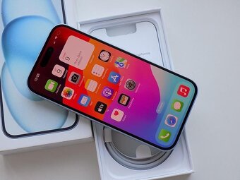 Apple iPhone 15 128GB - 2
