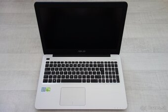 ASUS VivoBook X556U - 2