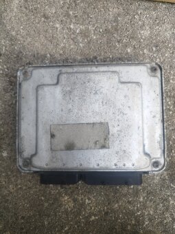 Riadiaca jednotka motora VW T4 2,5 TDI - 2