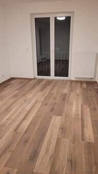 Omietky, malovanie, plávajúce podlahy - 2