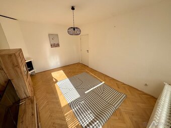 2,5 izbový byt blízko centra Banskej Bystrice - 2