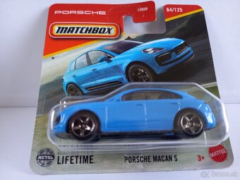 MATCHBOX - PORSCHE MACAN - 2