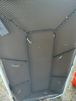 Stol novy nerozbaleny + 4 stolicky + maly stol - 2