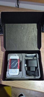 Nokia 5200 červená (nova, nikdy nepouzita) - 2