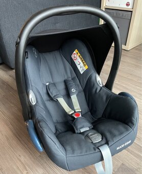 Autosedacka/vajicko s isofixom MAXI COSI - 2