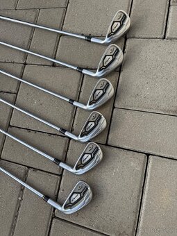 Golfovy set zeliez Callaway APEX - 2
