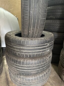 215/60R17 - 2