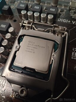Asus P8Z77-V-LX + CPU I5 3570 - 2