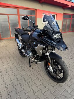 BMW R1250 GS Triple Black – 2023 – plná výbava – ako nová – - 2