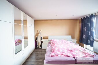 Dvojgeneračný rodinný dom vo Vrábľoch na predaj - 2