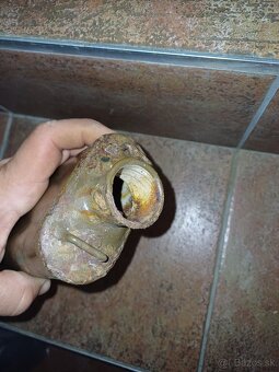 Predám polnu fľašku ČSR, slovenský stat - 2