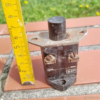 Bakelitové tlačidlo - 2