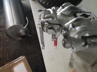 Iveco Daily brzdové strmene - 2