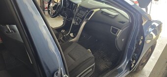 Hyundai i30 1.6 crdi 81kw diely - 2