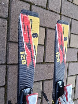 Predám detské lyže Atomic a palice Leki - 2