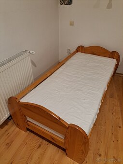 Posteľ s matracom - 2