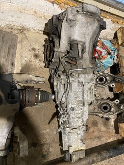 Predam manualnu prevodovku audi a6 c6 2.7/3.0 tdi quatro - 2
