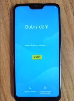 Xiaomi Mi A2 Lite s puzdrom, nabijackou a sluchatkami - 2