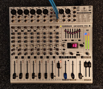 BEHRINGER Eurorack UB1222FX-PRO - 2