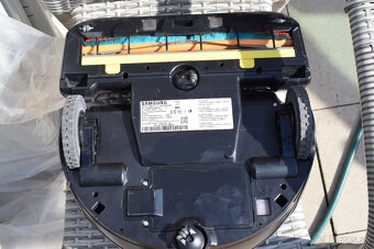 Samsung Robotický vysavač so sacím výkonom 42,9 W - 2