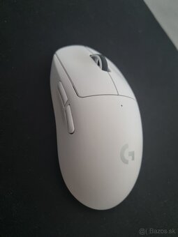 Logitech G Pro X Superlight Wireless Gaming Mouse + podlozka - 2