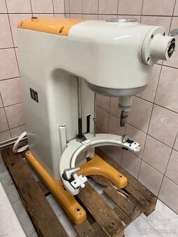 Robot Alba RE20 - 2