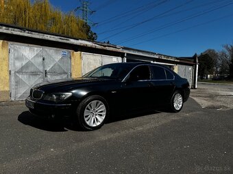 BMW 750i - 2