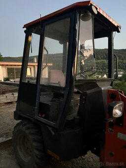 Nakladac Kubota r410 - 2
