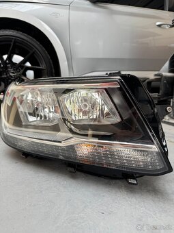 VW Tiguan II Svetlo predné pravé - 2