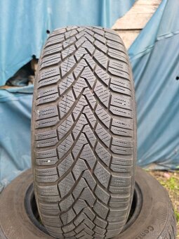 Ponúkam 2 zimné pneumatiky Continental Conti 185/65 R15 - 2