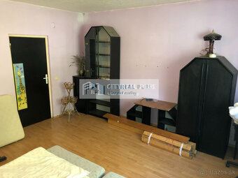 Na predaj dvojgeneračný rodinný dom s pekným pozemkom Andovc - 2