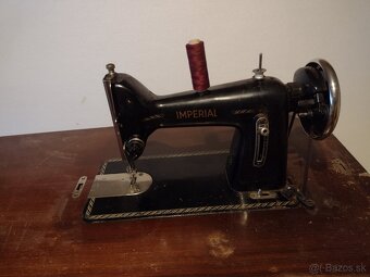 Šlapací šijací stroj - 2