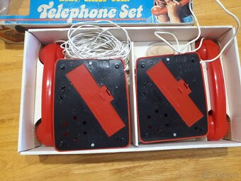 Staré hračky , telefón - 2